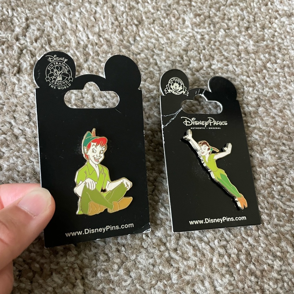 Disney - Set of 2 Peter Pan Disney Park Pins